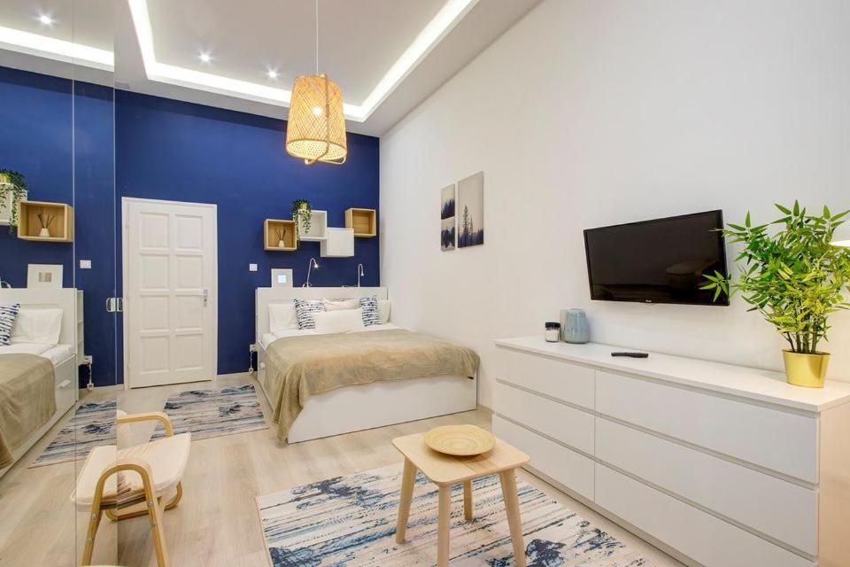 Emerald Residency 4BR-2BA