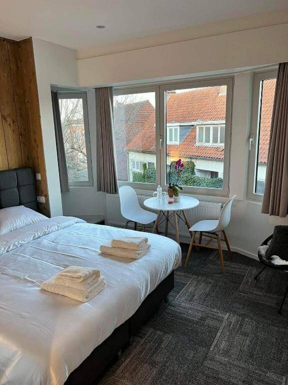 Prachtige kamer in centrum Brugge met badkamer !